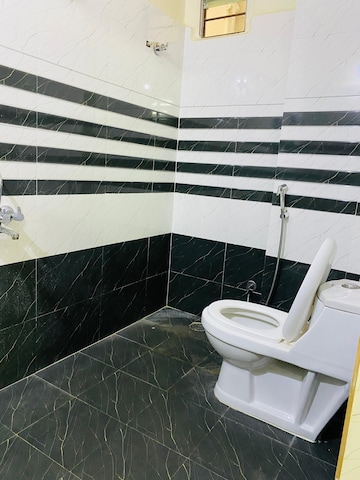 Master Bedroom in 3 BHK Builder Floor at Manikonda – for Rent