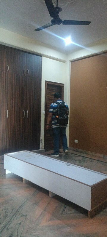 Room in 3 BHK Villa at Sector 41 – for Rent