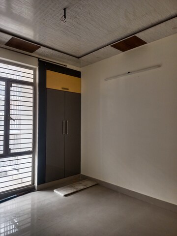 Master Bedroom in 2 BHK Apartment at Suncity Avenue 102, Sector 102 – for Rent