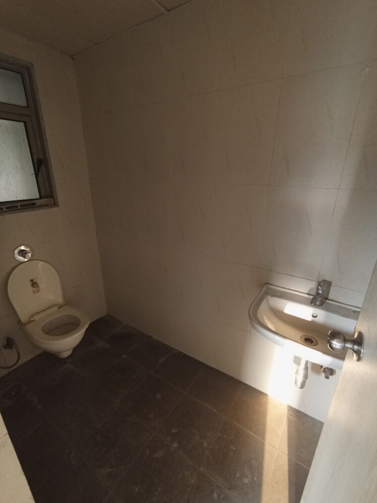 Bathroom, casa-riogold 1 Bedroom 639 Sq.Ft. Apartment In Dombivli East Thane 8456166