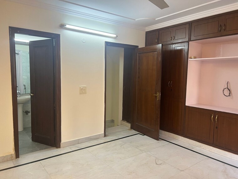 Master Bedroom, saket 3 Bedroom 250 Sq.Yd. Builder Floor In Saket Delhi 8456174