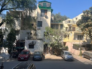 Living Room in 3 BHK Builder Floor at Saket – for Sale