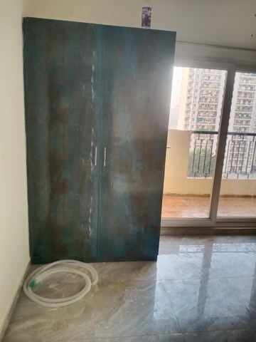 Room in 2 BHK Apartment at Sector 84 – for Rent