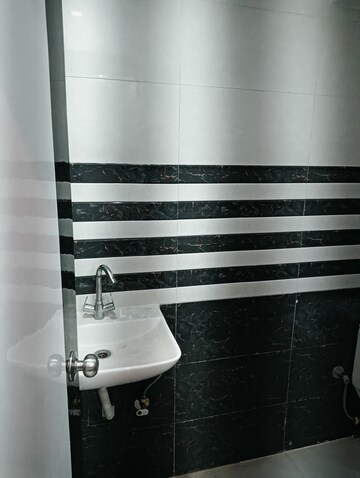 Master Bedroom in 1 RK Apartment at Emaar Emerald Floors Premier, Sector 65 – for Rent