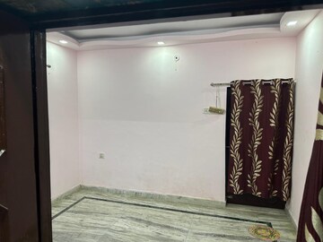 1 BHK Builder Floor For Rent in Aliganj