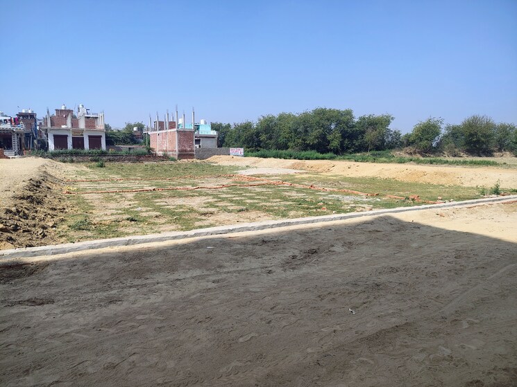 Garden, anand-niketan  60 Sq.Yd. Plot In Devla Greater Noida 8456216