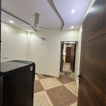 Bathroom in 1 BHK Builder Floor at Patel Nagar – for Rent