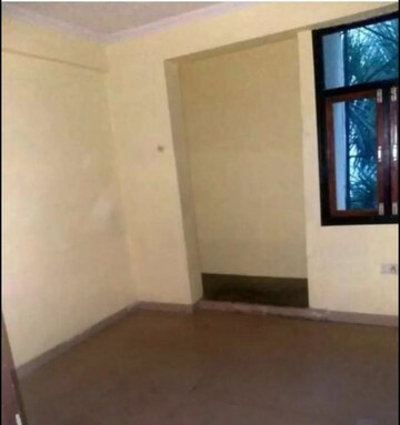 Master Bedroom in 2 BHK Apartment at Charbagh – for Rent