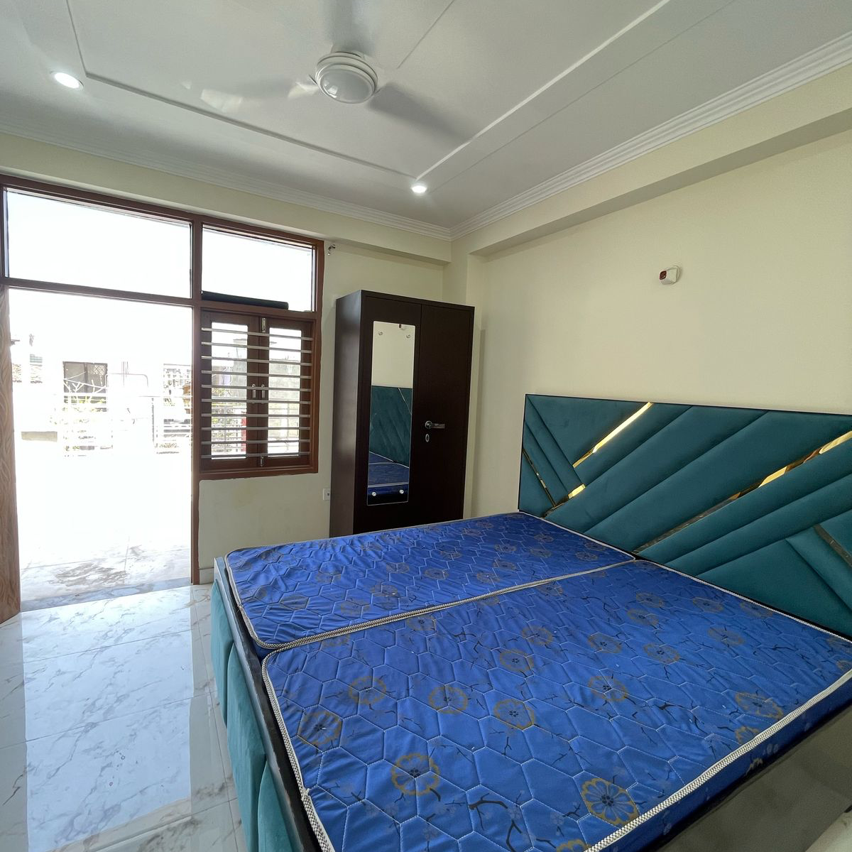 1 RkBuilder Floor For Rent in Saket