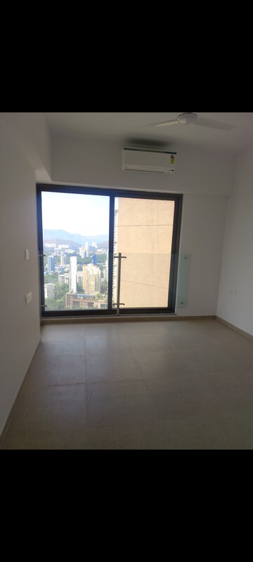 Bedroom in 2 BHK Apartment at Kanakia Silicon Valley, Powai – for Rent