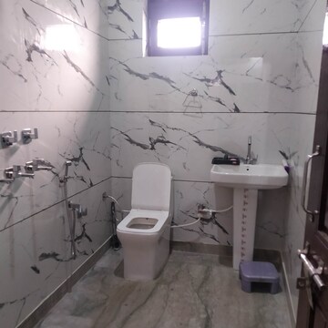 Bathroom in 3 BHK Villa at Sat Kartar Nagar – for Rent