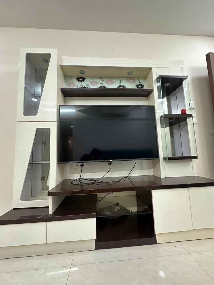 Exterior View, lokhandwala-complex 2 Bedroom 650 Sq.Ft. Apartment In Andheri West Mumbai 8456361