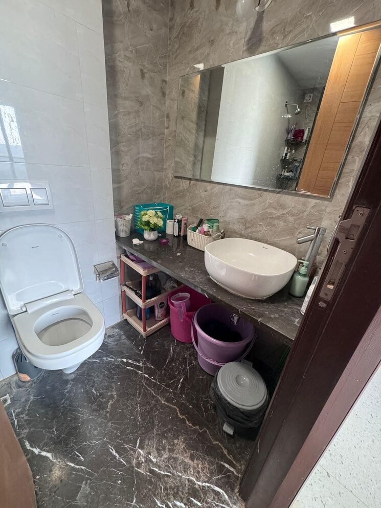 Bathroom, raj-chs-prabhadevi 1 Bedroom 500 Sq.Ft. Apartment In Prabhadevi Mumbai 8456341