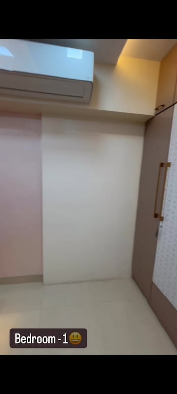 Master Bedroom in 2 BHK Apartment at Vijay Apartment Malad, Malad West – for Sale