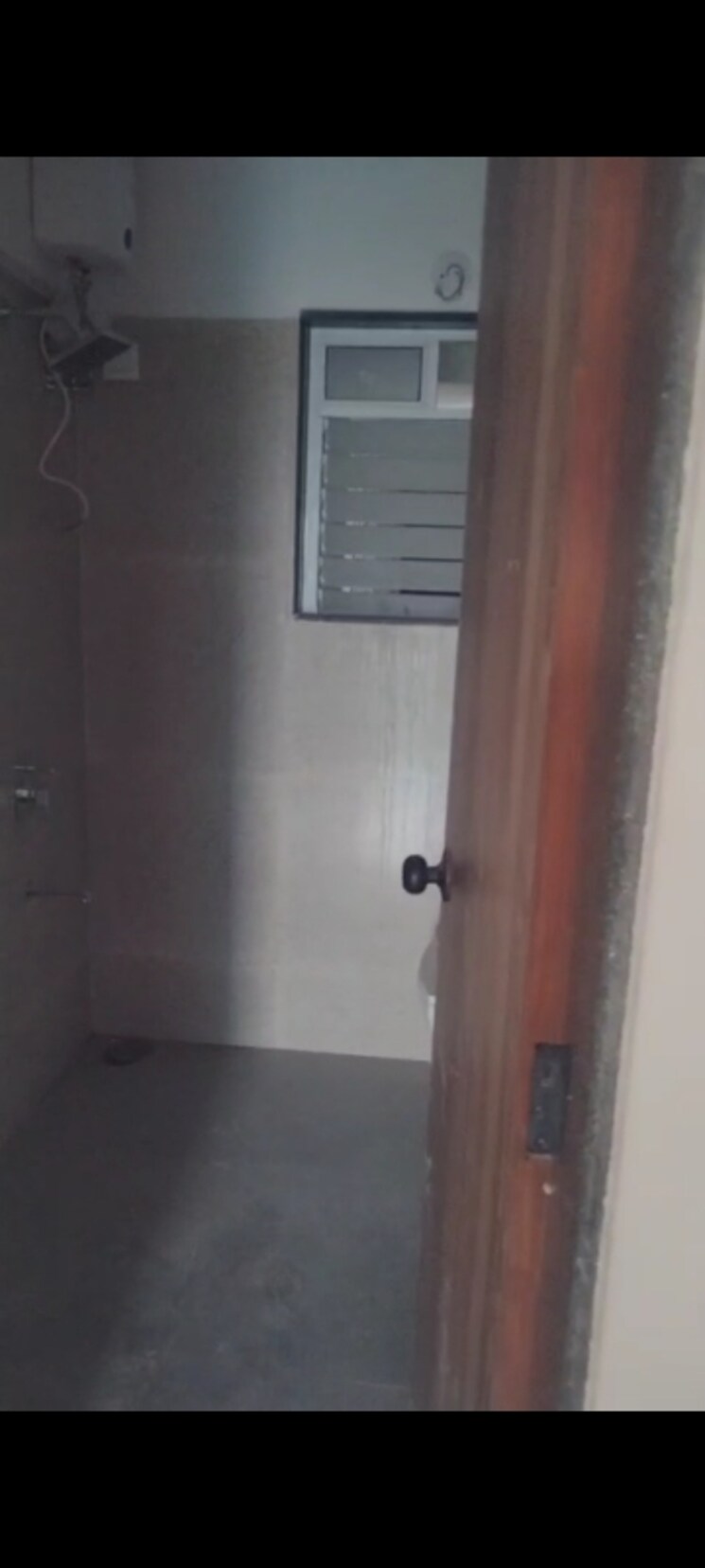 Bathroom, oxford-navrang-oasis 2 Bedroom 700 Sq.Ft. Apartment In Goregaon West Mumbai 8456474