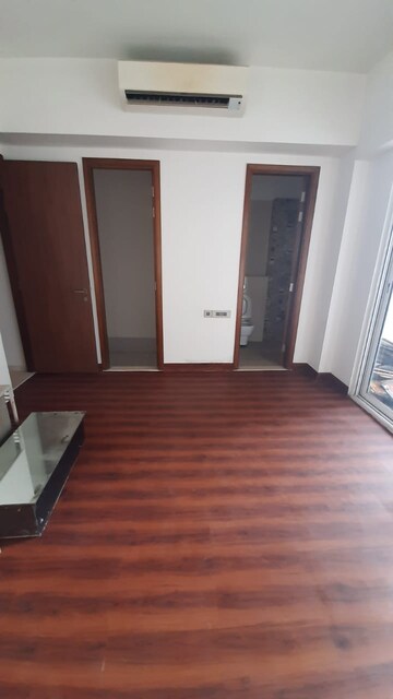 Master Bedroom in 3 BHK Apartment at Omkar Alta Monte, Malad East – for Rent