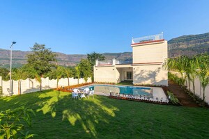 6+ BHK Villa – Exterior View View at Murbad Road - for Sale
