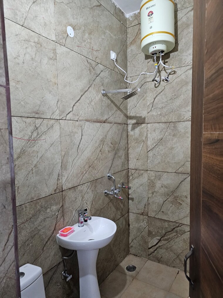 Bathroom, urban-vatika 3 Bedroom 1455 Sq.Ft. Apartment In Dhakoli Zirakpur 8456590