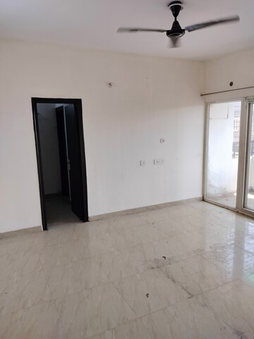 Master Bedroom in 3.5 BHK Apartment at LDA Parijaat Apartments, Faizabad Road – for Rent