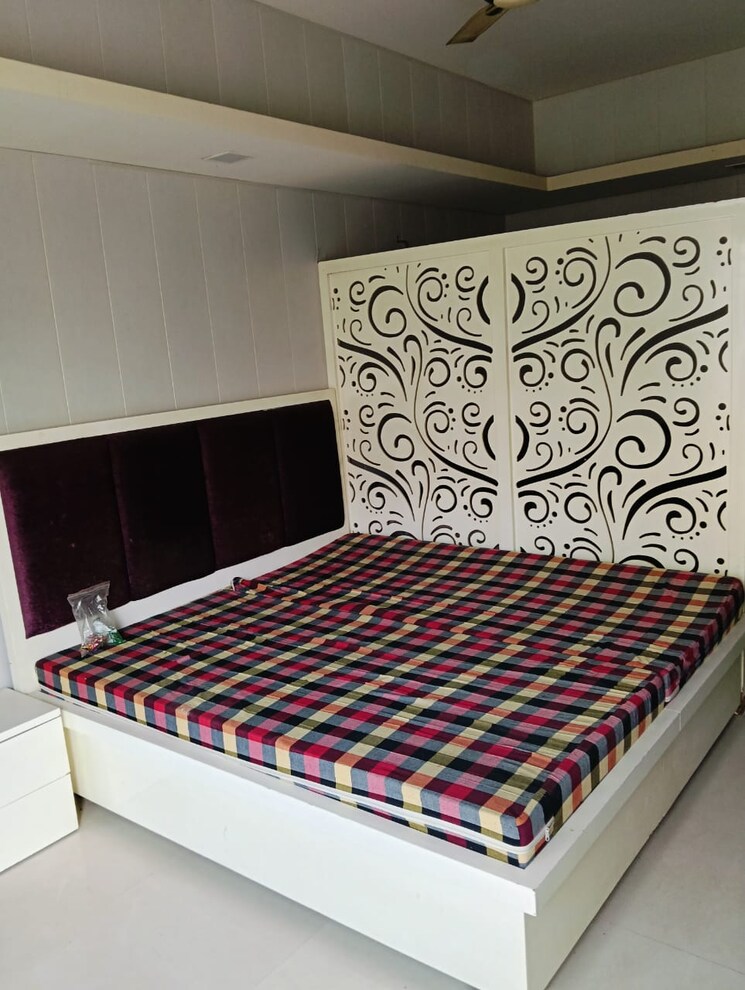 Bedroom, golden-arcade-gurgaon 1 RK 400 Sq.Ft. Apartment In Sector 67 Gurgaon 8456652