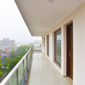 Balcony in 3 BHK Builder Floor at Ansal Plaza Sector-23, Carterpuri – for Rent