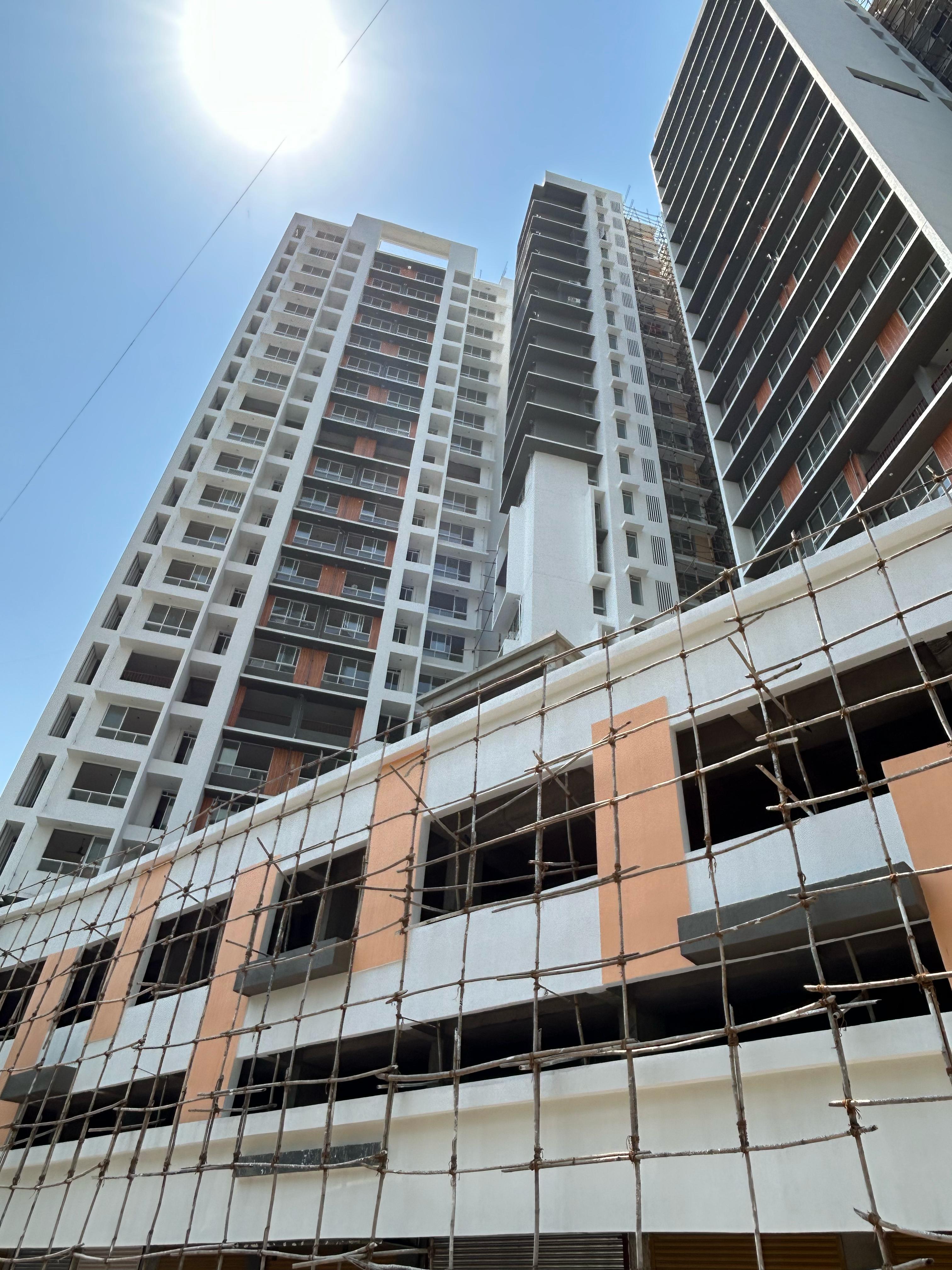 2 BHK Apartment For Sale in Dotom Isle