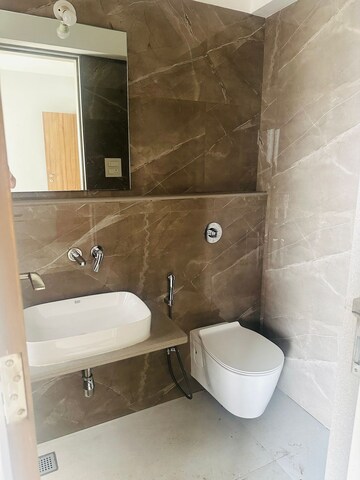 Master Bedroom in 2 BHK Apartment at Sindhi Society, Chembur – for Rent
