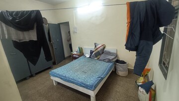 Bedroom in 2 BHK Apartment at Bund Garden Road – for Rent