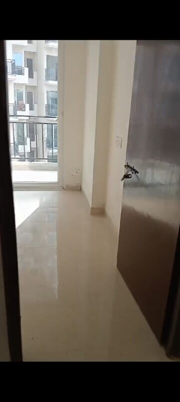 2 BHK Apartment For Sale in Signature Global Proxima, Sector 89