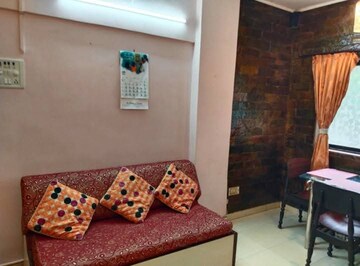 Living Room in 1 BHK Apartment at Andheri West – for Rent