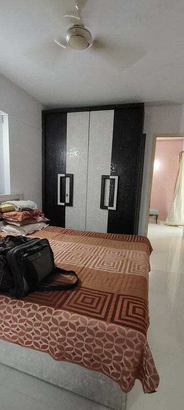 3 BHK Apartment For Rent in Group Seven Rushi Heights, Goregaon East