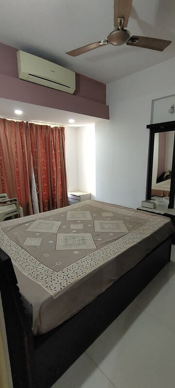 Bedroom in 3 BHK Apartment at Group Seven Rushi Heights, Goregaon East – for Rent