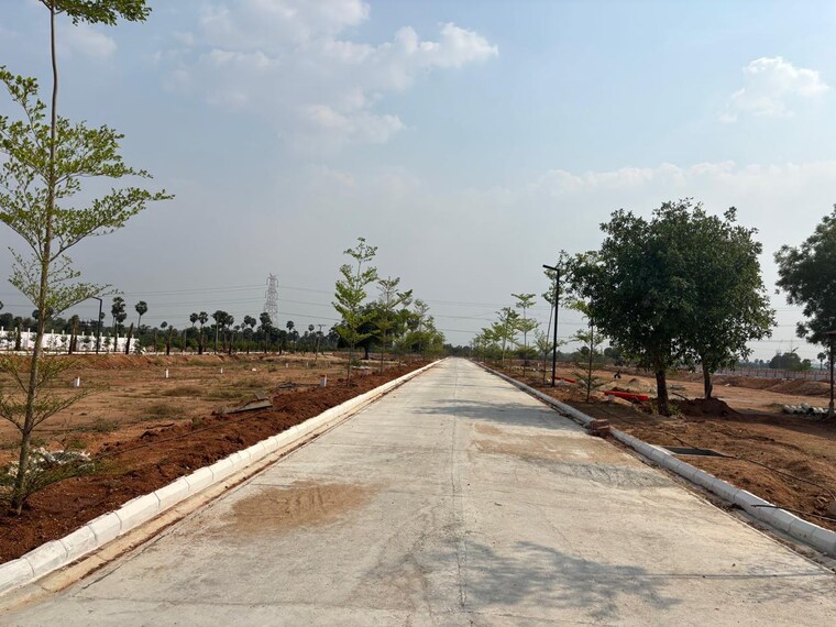 Garden, suvarna-kaasvi-e-city  160 Sq.Yd. Plot In Ibrahimpatnam Hyderabad 8457114