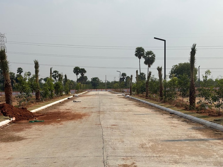 Garden, suvarna-kaasvi-e-city  160 Sq.Yd. Plot In Ibrahimpatnam Hyderabad 8457114