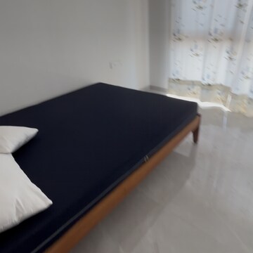 Room in 3 BHK Apartment at Oxy Beaumonde, Pune Airport – for Rent