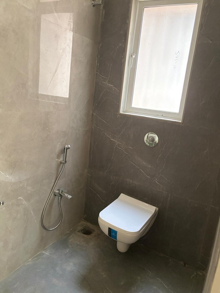 Bathroom, yogshiddhi-palkhi-roha 1 Bedroom 370 Sq.Ft. Apartment In Kandivali East Mumbai 8457195