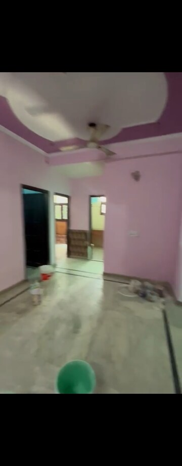 Master Bedroom in 3 BHK Builder Floor at Spring Field, Sector 31 – for Rent