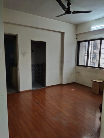 Master Bedroom in 2 BHK Apartment at Kalpvriksh Shankeshwar Darshan, Bhayandar West – for Rent