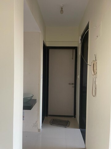 Furnished Amenities in 1 RK Apartment at Saraf Choudhari Nagar CHS, Kandivali East – for Rent