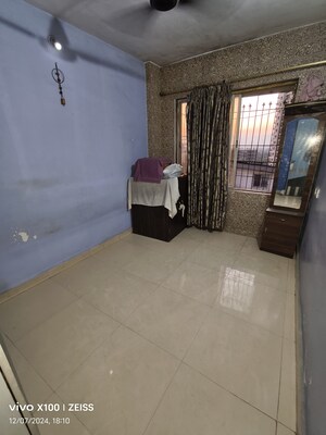Room in 1 BHK Apartment at Lambodhar Park, Kalwa – for Sale