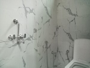 Bathroom in 3 BHK Builder Floor at Mahavir Enclave 1 – for Sale