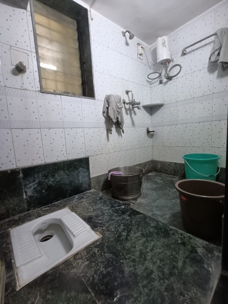 Bathroom, raj-park-chs 3 Bedroom 1200 Sq.Ft. Apartment In Kalwa Thane 8457541