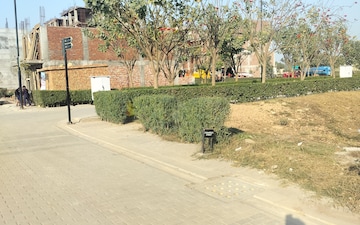 Plot For Sale in Sector 14