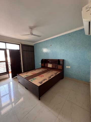 Bedroom in 3 BHK Apartment at Kharar Road – for Rent