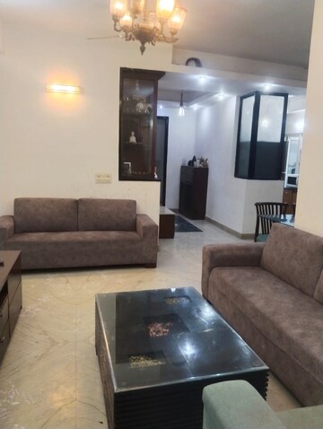 2 BHK Apartment For Rent in Mahagun Maestro, Sector 50