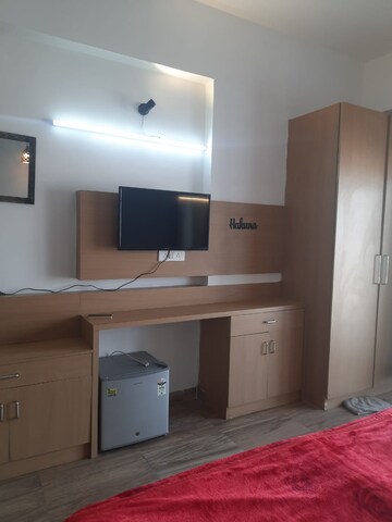 1 BHK Apartment For Rent in Paramount Golfforeste, Zeta I Greater Noida