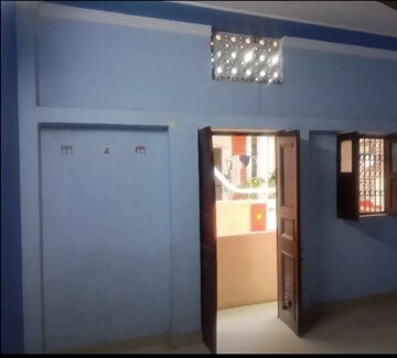 Master Bedroom in 2 BHK Builder Floor at Aliganj – for Rent