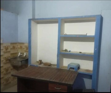 Bedroom in 2 BHK Builder Floor at Aliganj – for Rent