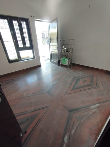 Master Bedroom in 3 BHK Builder Floor at Huda Market, Sector 31 – for Rent