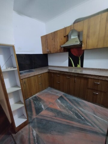Bedroom in 3 BHK Builder Floor at Huda Market, Sector 31 – for Rent